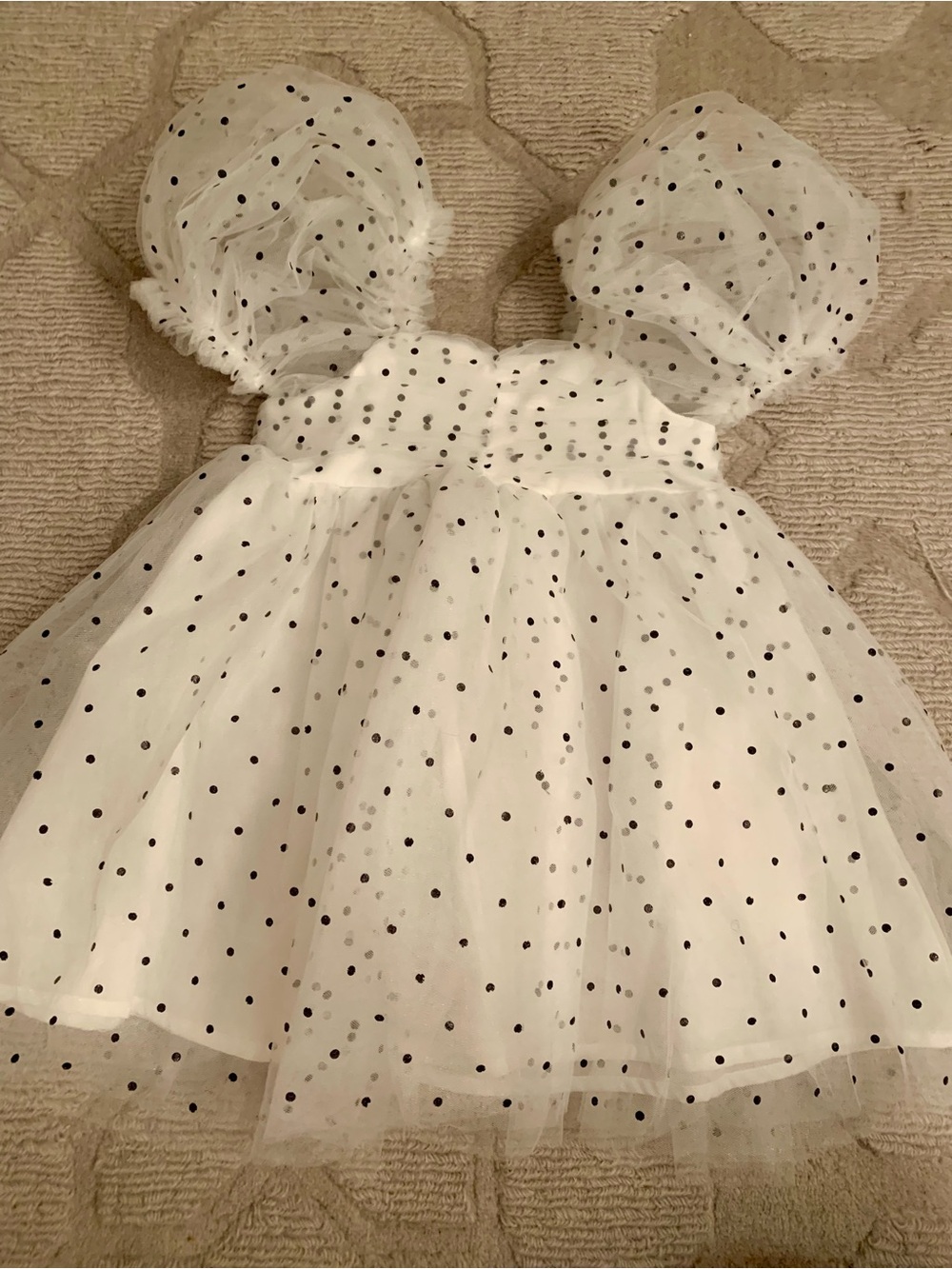 Jessica Simpson White Dress with Black Polka Dots and Puff Sleeves